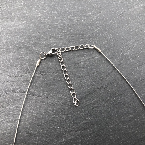 Collier tout murano blanc à 39€