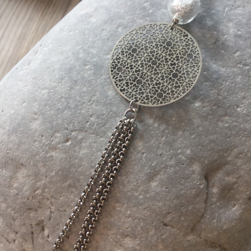 Sautoir filigrane perle de murano blanche
