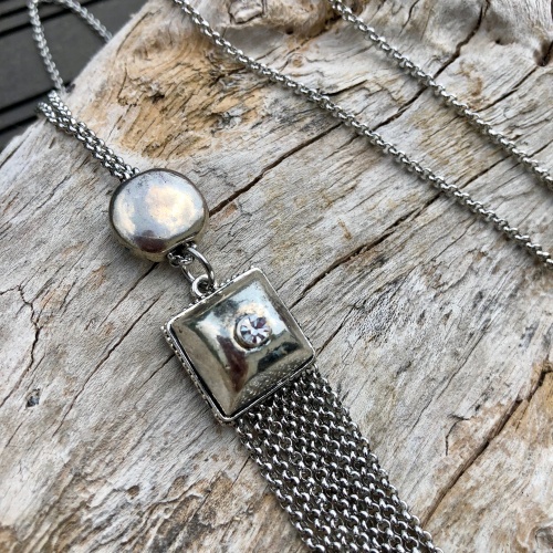 Sautoir strass moderne à 38€