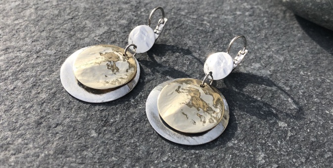 Les bijoux subliment celles qui les portent